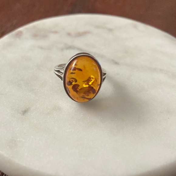 Sterling Silver Amber RingOval Amber StoneSize 5.5